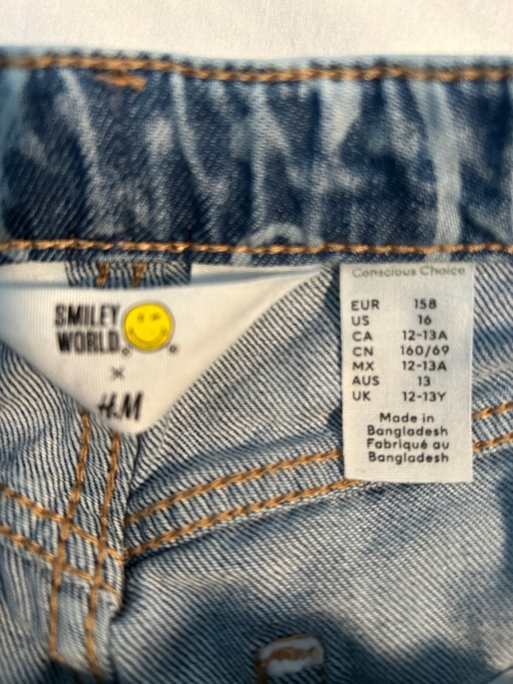 Smiley World Jeans  Wide Highrise - Picture 9 of 11